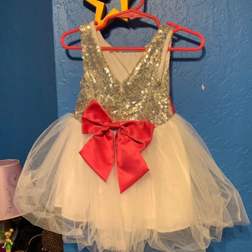 Toddler sparkly dress like new